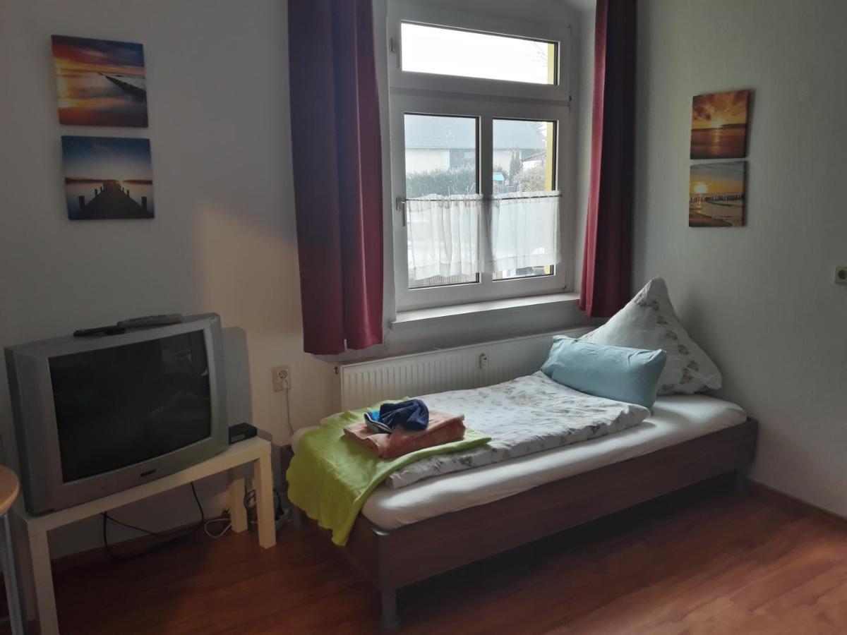 Pension Elli Kroessner Hartmannsdorf bei Chemnitz Экстерьер фото